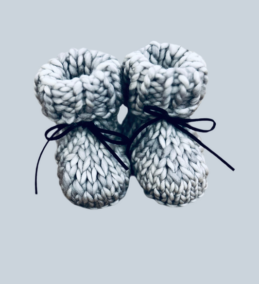 Chunky Merino  Booties - Hello i'm new here 2025 - Silver 0-3mths