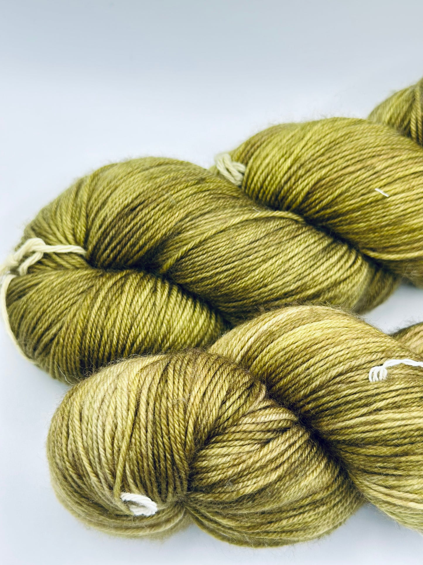 Fiori Hand Dyed yarn (Sock)